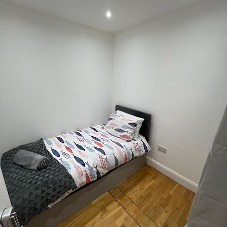 Good Priced Single Rooms In Northolt エクステリア 写真