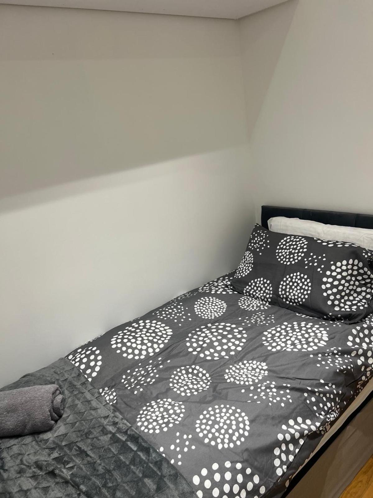 Good Priced Single Rooms In Northolt エクステリア 写真