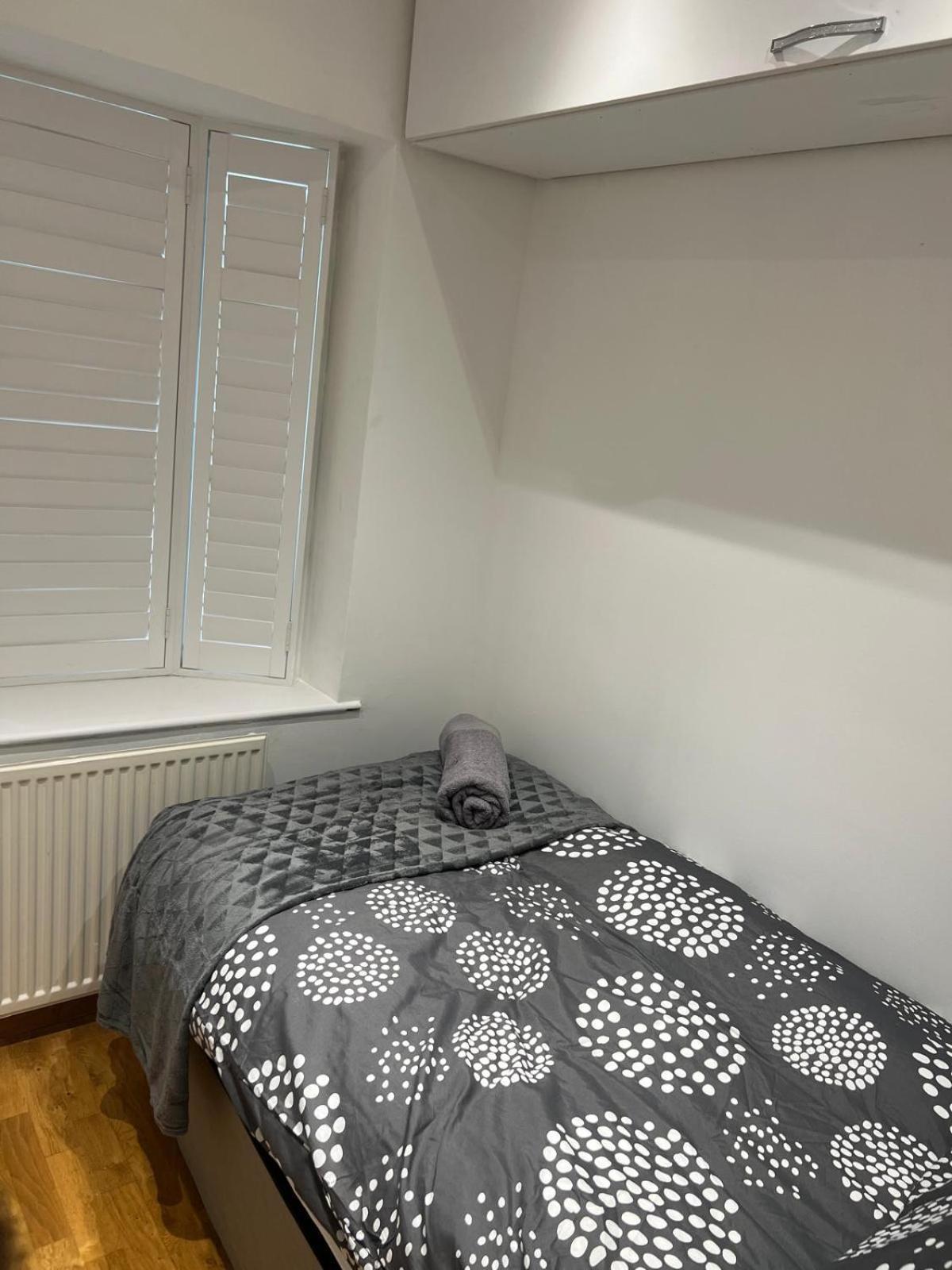 Good Priced Single Rooms In Northolt エクステリア 写真