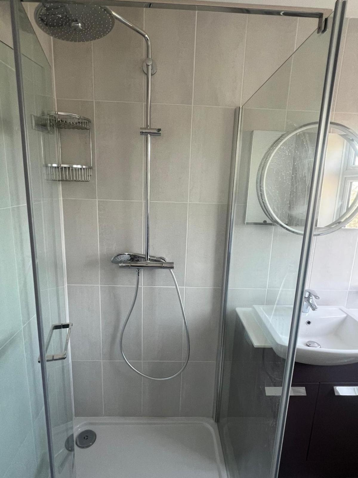 Good Priced Single Rooms In Northolt エクステリア 写真
