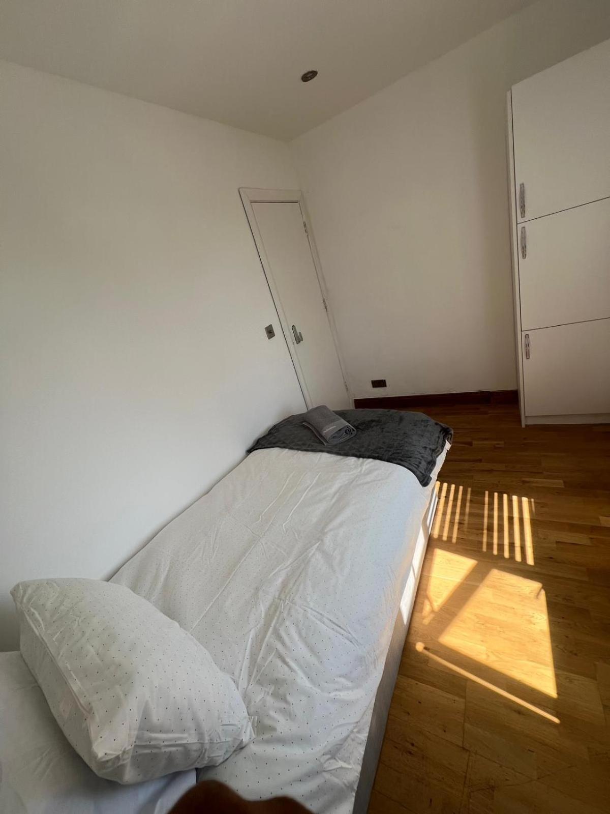 Good Priced Single Rooms In Northolt エクステリア 写真